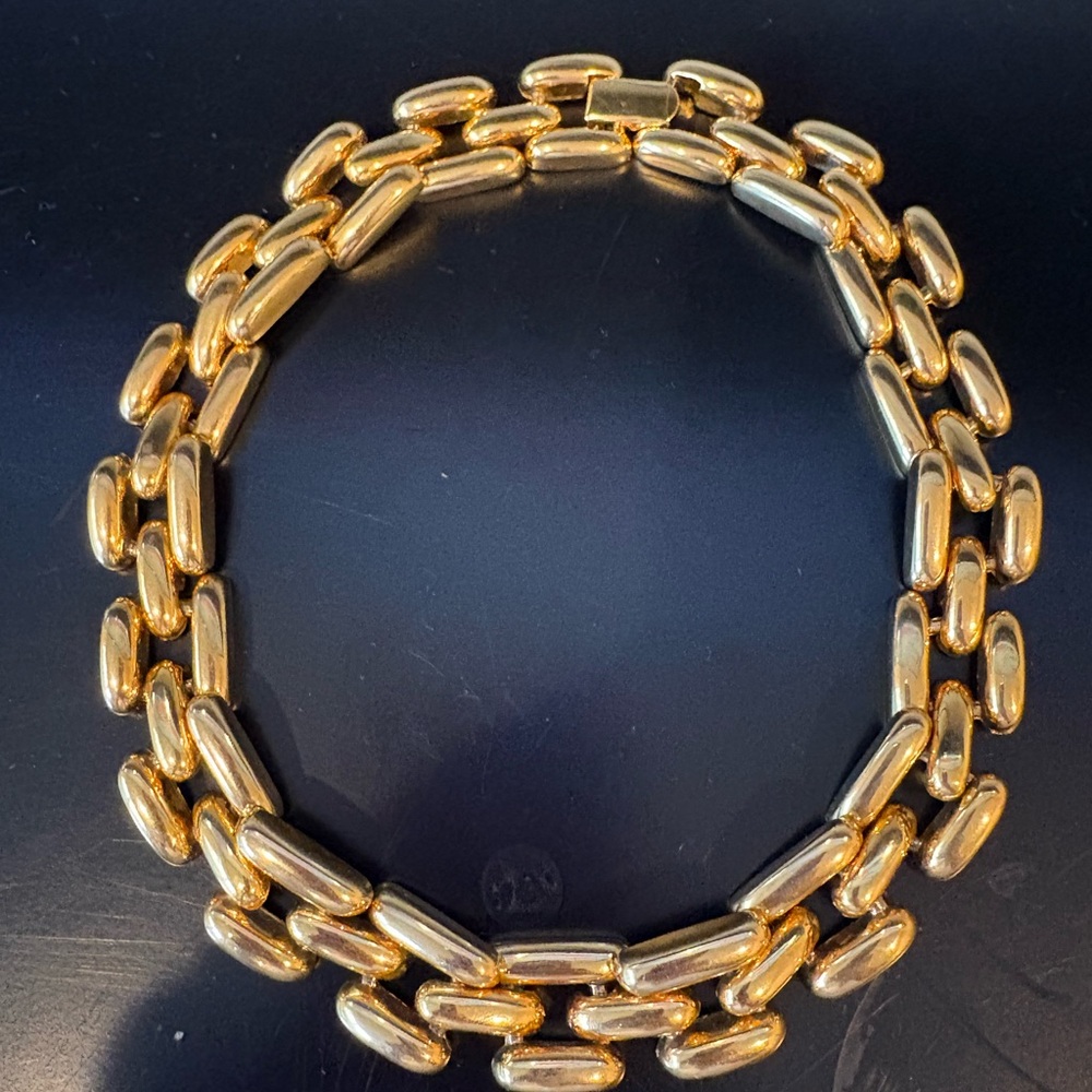 Elegant Gold-Tone Women's Bracelet